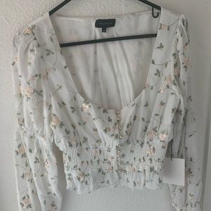 Floral white crop long sleeve with pearl buttons